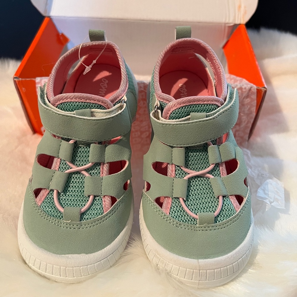 Oomphies Delta Mint Sandals